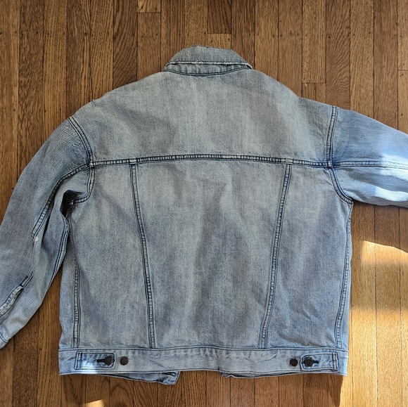 Free People Oversized Denim Trucker Jacket Size XS - Picture 7 of 9